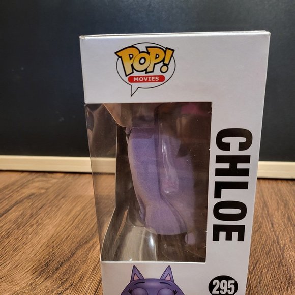 Illumination Presents The Secret Life of Pets Chloe (Flocked) Funko Pop - Picture 2 of 12